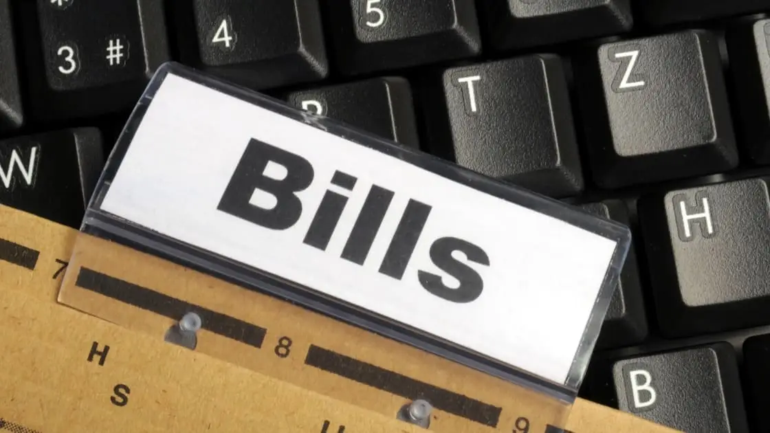 How Do Bills Get Paid When Someone Dies?